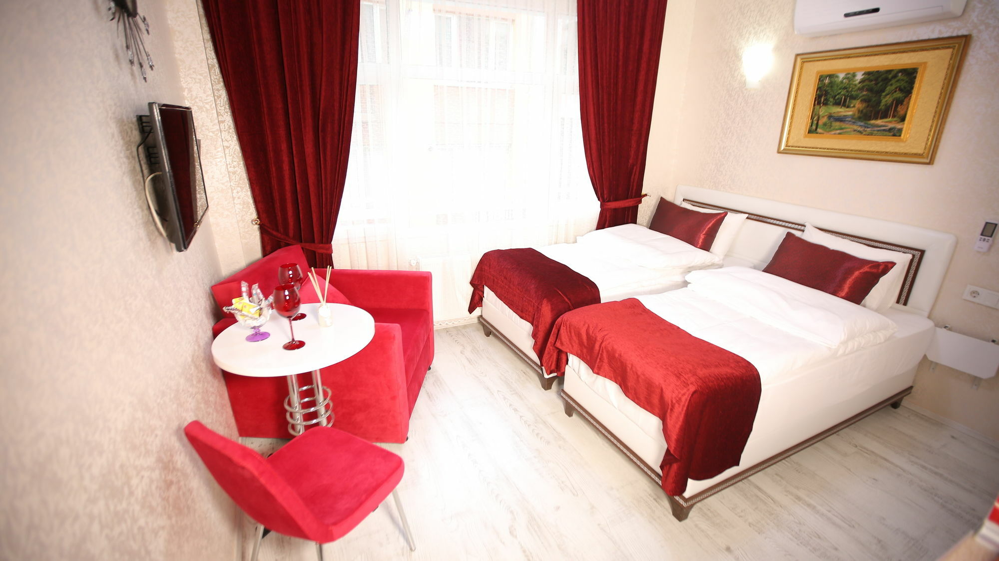 Aparthotel Taksim Brand